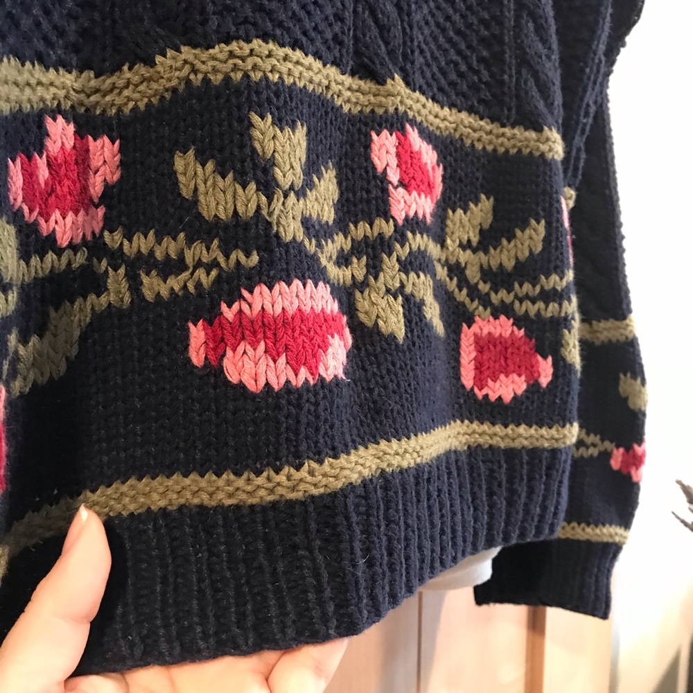 Vintage floral sweater